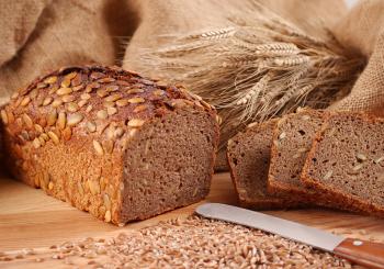 K&uuml;rbiskernbrot